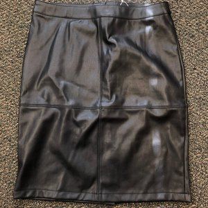 NWT VILA Vipen new coated black faux leather skirt (size L)